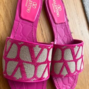 Valentino VLogo Toile Iconographe Slip-On Slides 37 BRAND NEW